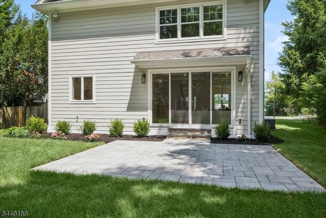 169 Watchung Ave, Chatham Boro, NJ 07928