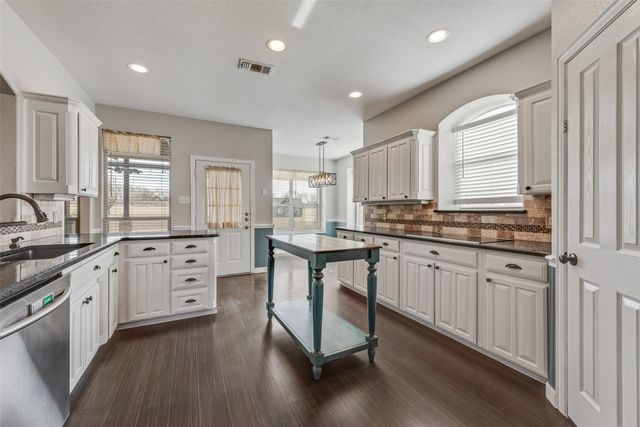 14000 Northwest Court, Haslet, TX 76052