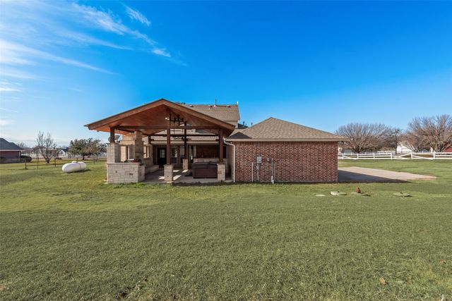 14000 Northwest Court, Haslet, TX 76052