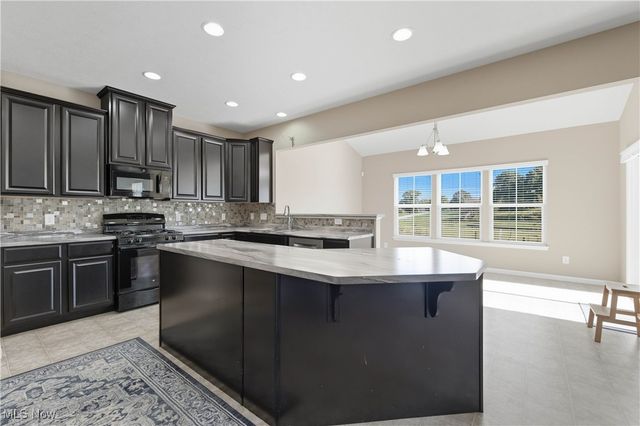 6456 Horseshoe Avenue NE, Canton, OH 44721