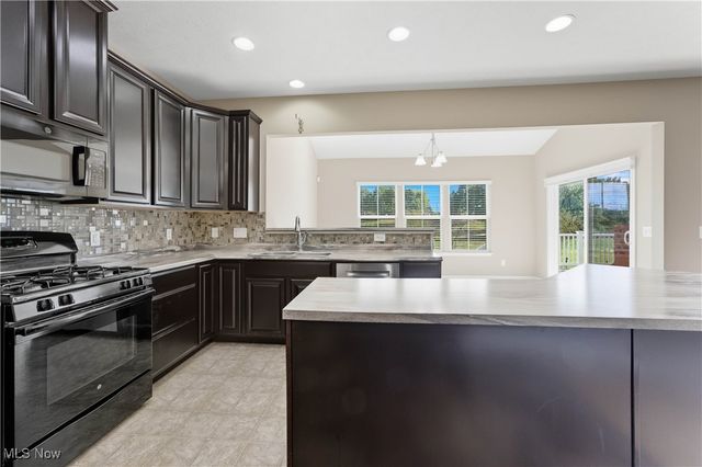 6456 Horseshoe Avenue NE, Canton, OH 44721