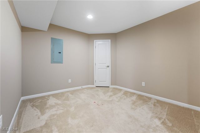 6456 Horseshoe Avenue NE, Canton, OH 44721