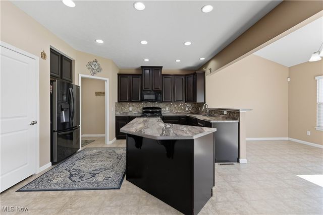 6456 Horseshoe Avenue NE, Canton, OH 44721