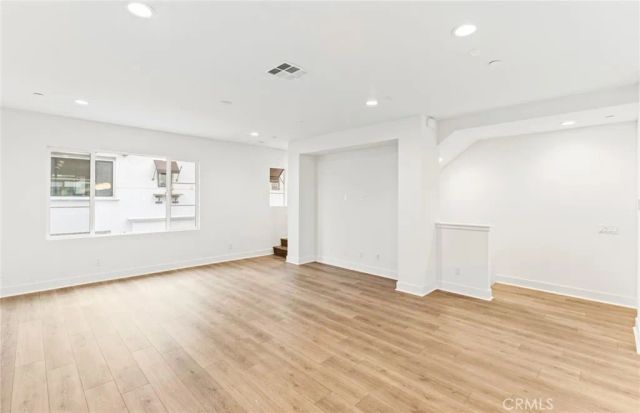 106 Kimberwick Court, Burbank, CA 91506