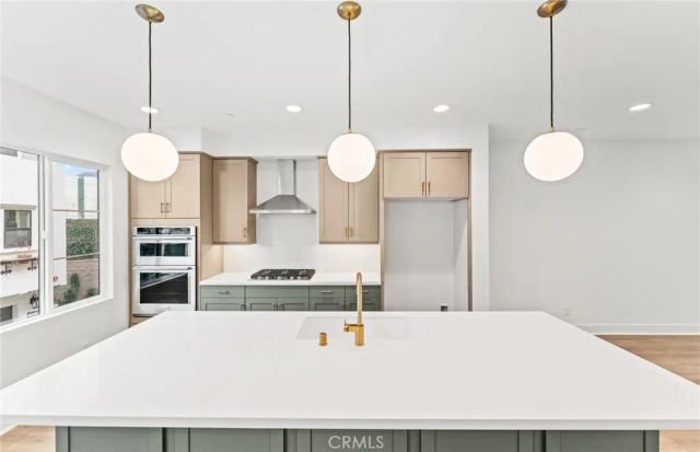 106 Kimberwick Court, Burbank, CA 91506