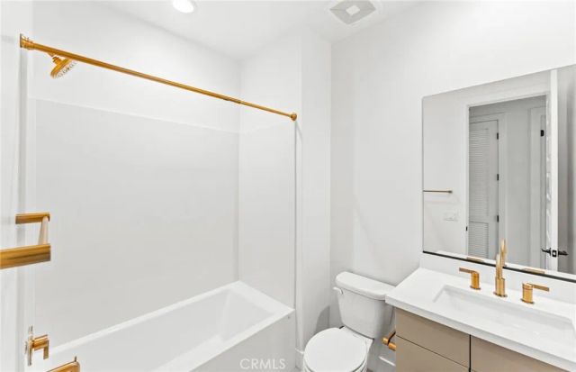 106 Kimberwick Court, Burbank, CA 91506