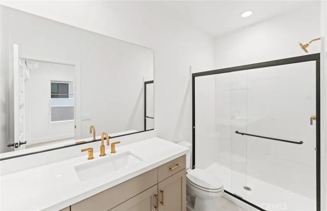 106 Kimberwick Court, Burbank, CA 91506