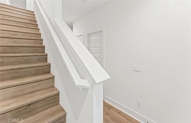 106 Kimberwick Court, Burbank, CA 91506