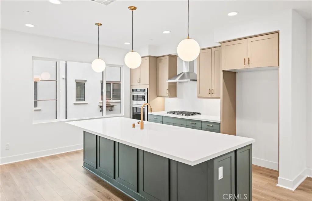 106 Kimberwick Court, Burbank, CA 91506