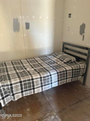 2068 NE Sierra Vista Drive, Tonopah, NV 89049