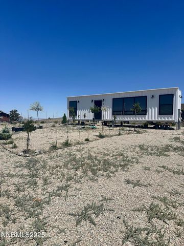 2068 NE Sierra Vista Drive, Tonopah, NV 89049