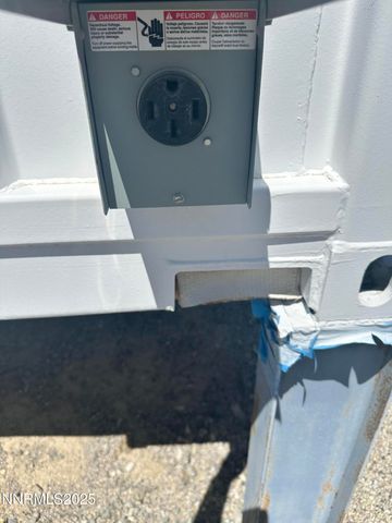 2068 NE Sierra Vista Drive, Tonopah, NV 89049