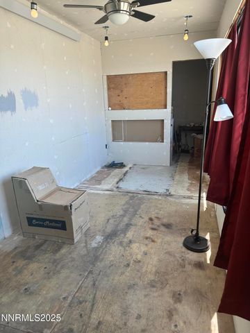 2068 NE Sierra Vista Drive, Tonopah, NV 89049