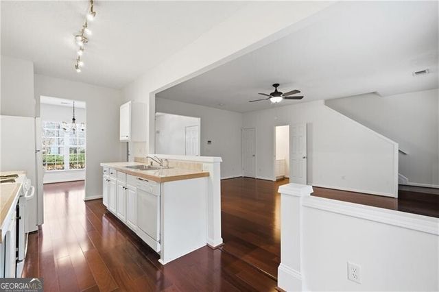 5402 Falling Water Terrace, Roswell, GA 30076