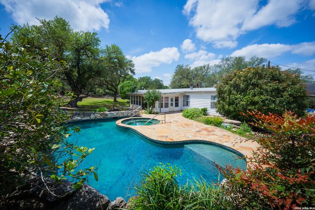 107 Sun Valley Dr, Spring Branch, TX 78070