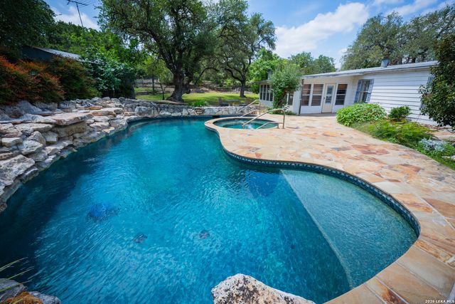 107 Sun Valley Dr, Spring Branch, TX 78070