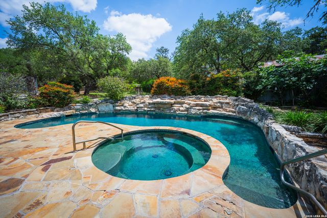 107 Sun Valley Dr, Spring Branch, TX 78070