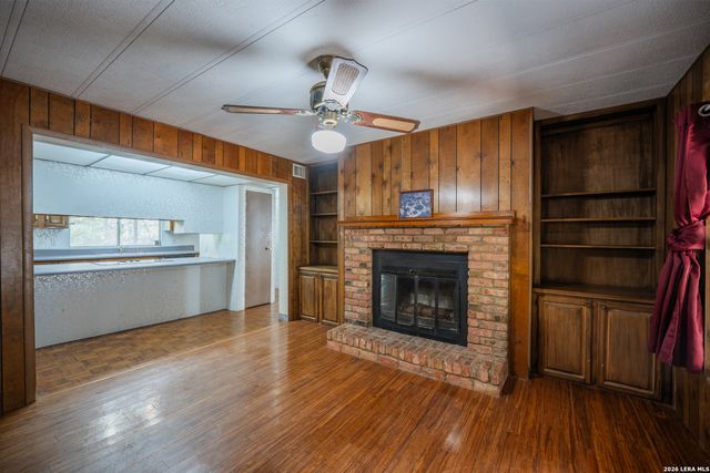 107 Sun Valley Dr, Spring Branch, TX 78070