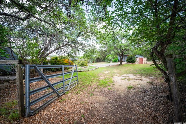 107 Sun Valley Dr, Spring Branch, TX 78070