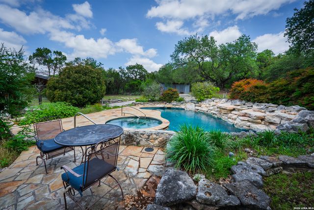 107 Sun Valley Dr, Spring Branch, TX 78070