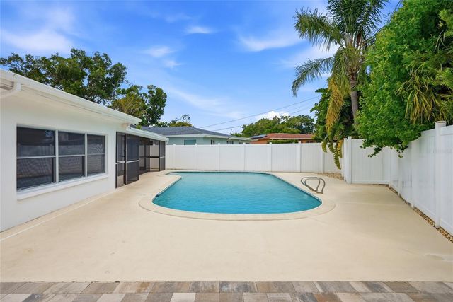 1348 BUCKINGHAM DRIVE, Clearwater, FL 33756