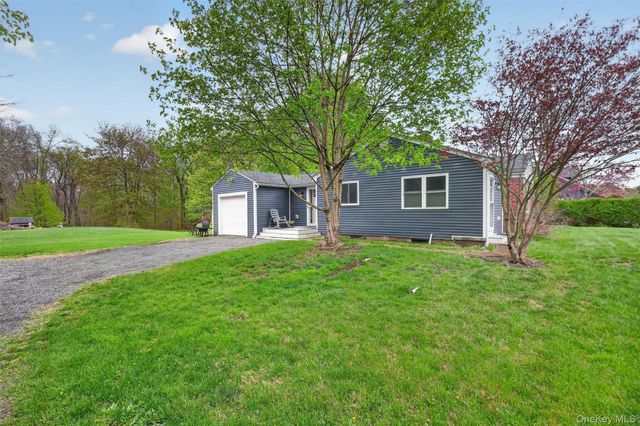 286 State Route 32 S, New Paltz, NY 12561