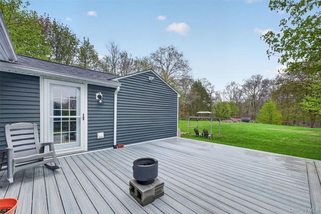 286 State Route 32 S, New Paltz, NY 12561