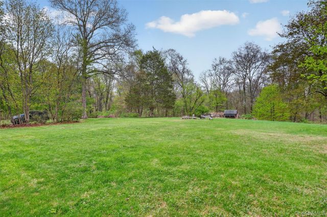 286 State Route 32 S, New Paltz, NY 12561