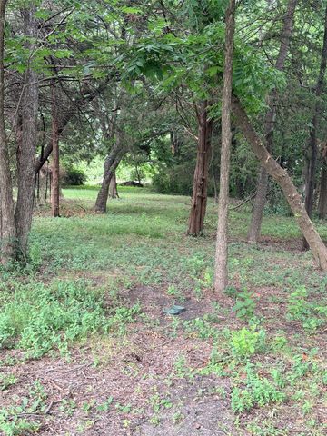 310 College Street, Wilmer, TX 75172