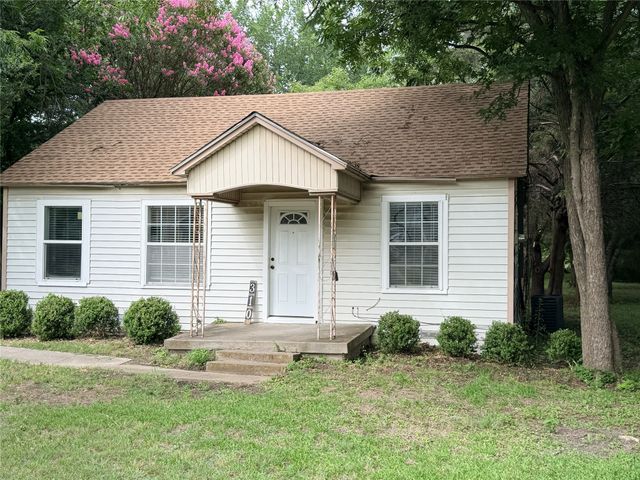 310 College Street, Wilmer, TX 75172