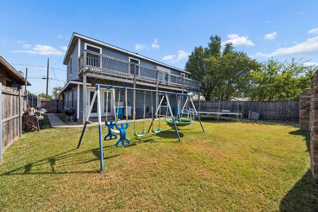 1316 Cy Blackburn Circle, Dallas, TX 75217