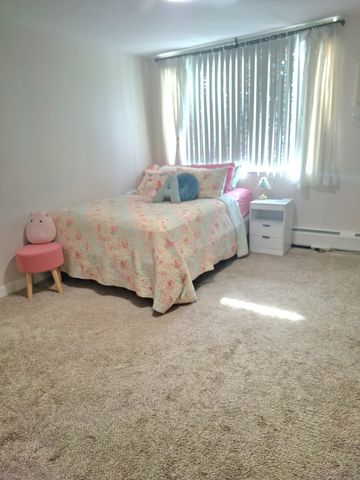 2211 S Stewart Avenue 4A, Lombard, IL 60148