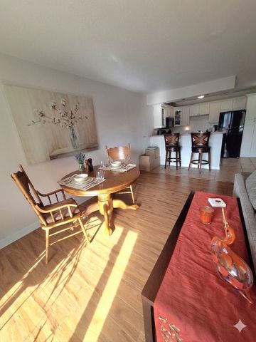 2211 S Stewart Avenue 4A, Lombard, IL 60148