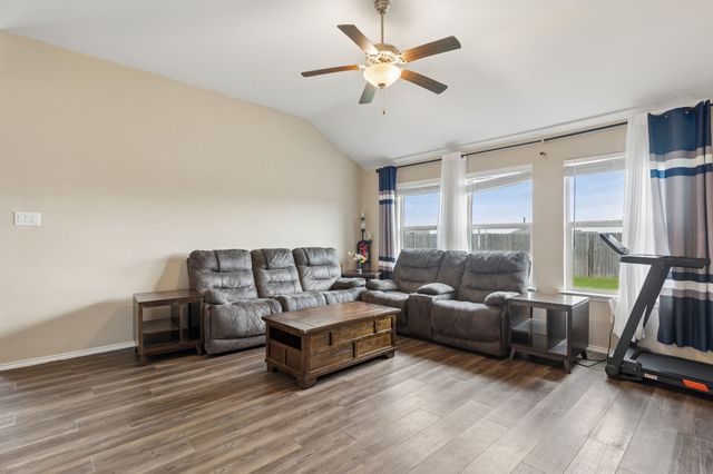 14401 Leadrope Circle, Fort Worth, TX 76052