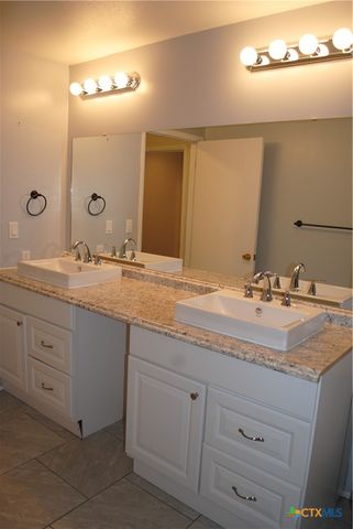 13019 W Adams Avenue, Belton, TX 76513