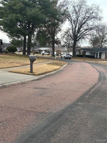 4493 Caracalla Drive, Florissant, MO 63033