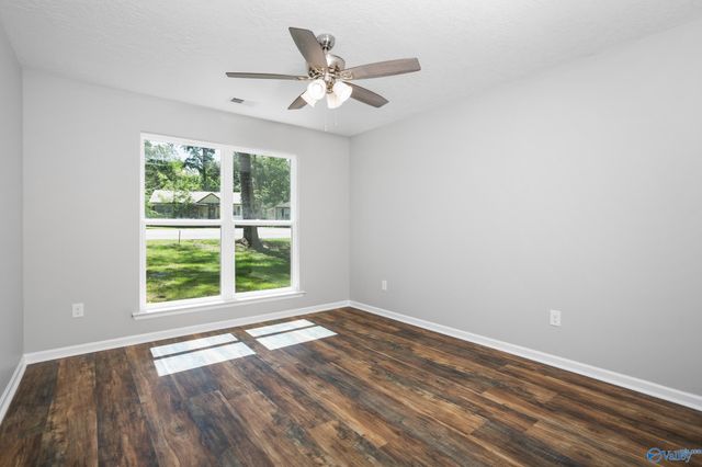 407 North College Street, Glencoe, AL 35905