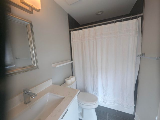 64 Gadsden Street B, Charleston, SC 29401