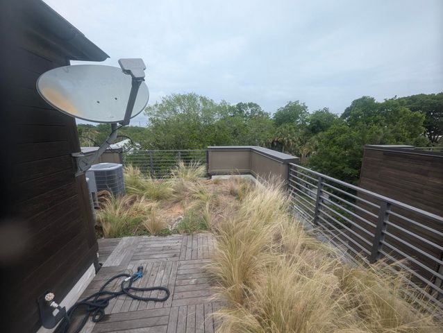 64 Gadsden Street B, Charleston, SC 29401