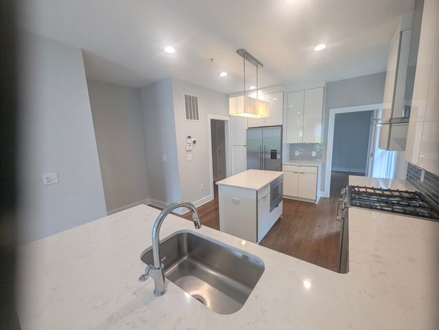 64 Gadsden Street B, Charleston, SC 29401