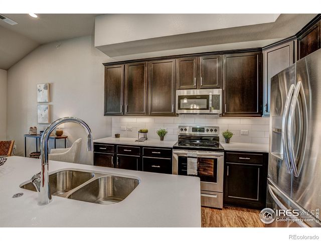 410 High Point Drive 202, Longmont, CO 80504