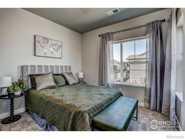 410 High Point Drive 202, Longmont, CO 80504