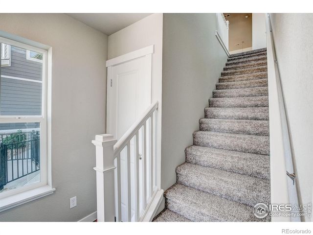 410 High Point Drive 202, Longmont, CO 80504