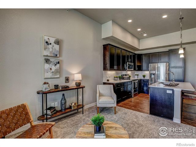 410 High Point Drive 202, Longmont, CO 80504