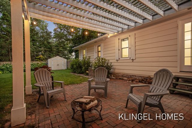 17586 168th Avenue, Spring Lake, MI 49456