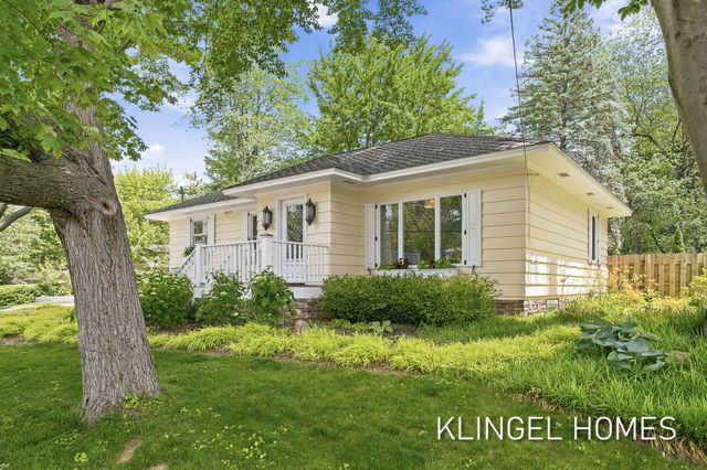 17586 168th Avenue, Spring Lake, MI 49456