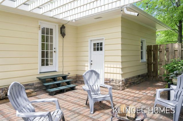 17586 168th Avenue, Spring Lake, MI 49456