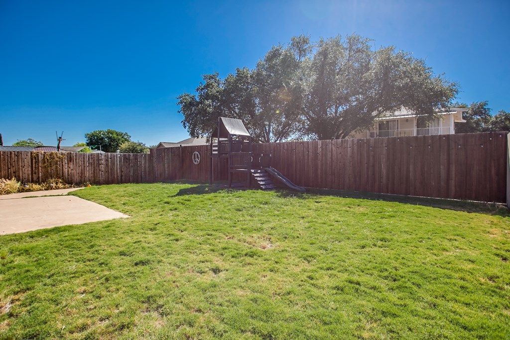 Image 32 of property listing at 3805 Parkwood Dr, San Angelo, TX 76904
