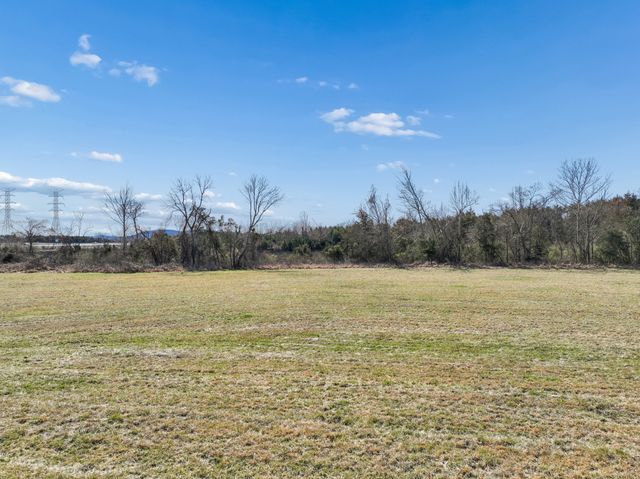 2280 Tuckers Gap Rd, Lebanon, TN 37090