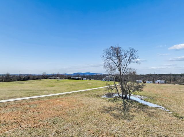 2280 Tuckers Gap Rd, Lebanon, TN 37090